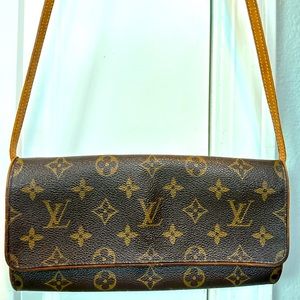 AUTHENTIC Louis Vuitton Monogram Twin Pochette Clutch Crossbody